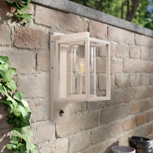Lucande buitenwandlamp Ferda, sensor, pendel, beige, IP44