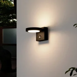 Lucande LED buiten wandlamp Belna, metaal, sensor, IP54