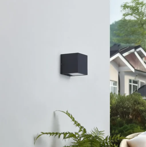 Lucande LED buiten wandlamp Merjem, 12 cm, omhoog/omlaag, IP54