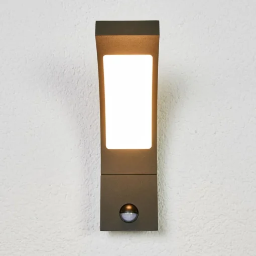 Lucande LED buiten wandlamp Juvia, sensor, 27 cm, grijs, IP54