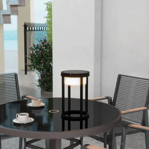 Lucande LED solar tafellamp Tilena, rond, zwart, dimbaar