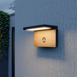 Lucande Lignus LED buitenwandlamp, bewegingsmelder