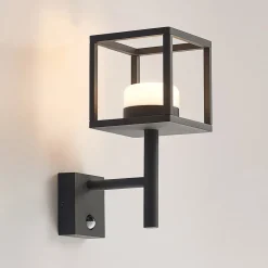 Lucande Timio buitenwandlamp, uplight, sensor, GX53, IP44