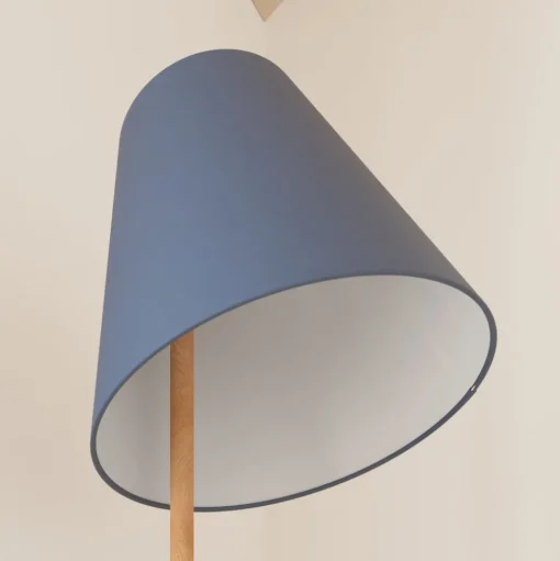 Lucande vloerlamp Jinda, blauw, hout, stof, 160 cm, E27