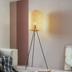 Lucande vloerlamp Jorick, bamboe, driepoot, hoogte 166 cm