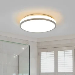 Lyss - LED badkamer plafondlamp met chromen rand