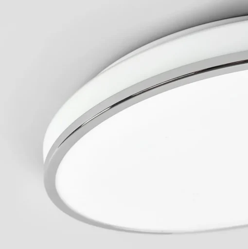 Lyss badkamerlamp met LED's en goede helderheid