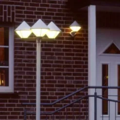 Moderne lantaarnpaal 181, wit, 3-lamps