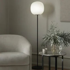 New Works Lantern Medium vloerlamp, hoogte 150cm