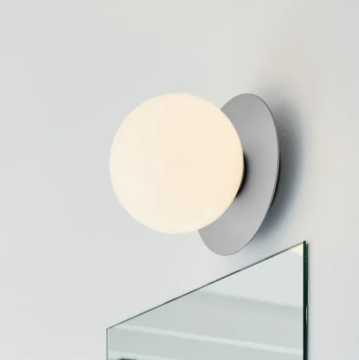 Nuura Liila 1 Medium wandlamp, 1-lamp zilver/wit