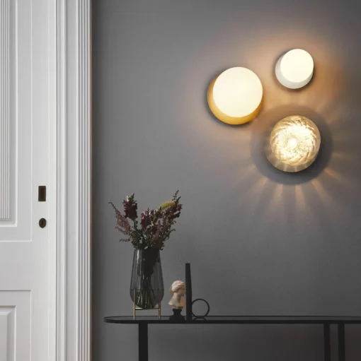 Nuura Liila 1 Medium wandlamp, 1-lamp zilver/wit