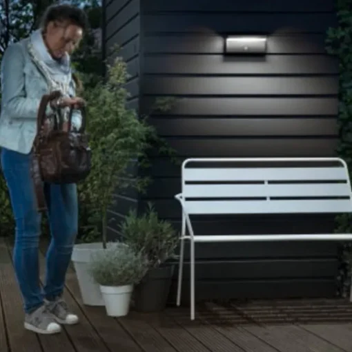 Philips LED buiten wandlamp Bustan Sensor, 4.000 K