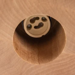 Plafondlamp Ara als houten kubus