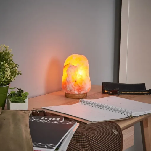 ROCK zoutlamp verspreidt gezellig licht