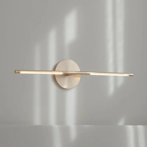 UMAGE LED wandlamp Omni, messing, lengte 74 cm