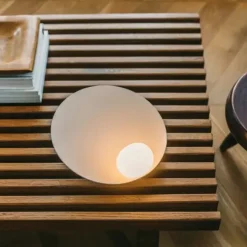 Vibia Musa 7402 LED tafellamp liggend, wit