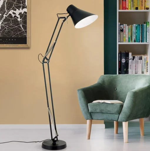 Vloerlamp Bachelor met verstelbare scharnier