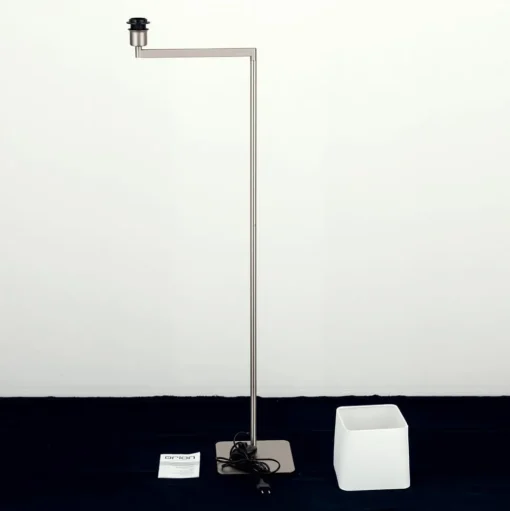 Vloerlamp Carlton, mat nikkel