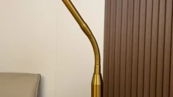 Vloerlamp Lindby Elaina, messingkleurig, 162cm, flexibel, E14