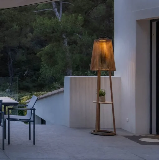 Vloerlamp op zonne-energie Tecka met sensor, teak