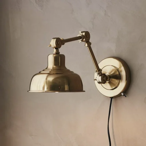 Wandlamp Grimstad, antiek messing, ijzer, stekker