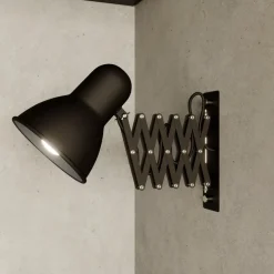 Wandlamp Harmony met schaararm, zwart