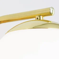 Wandlamp Madis met glasbol en schakelaar