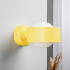 Wandlamp Mado van staal, geel, 1-lamp