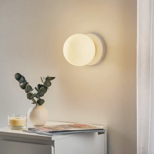 Wandlamp Minerva K1, wit, Ø 15 cm, glas/metaal