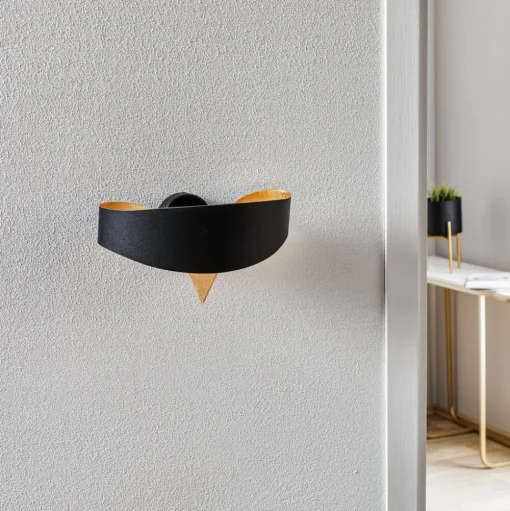 Zwart-gouden design-wandlamp Scudo